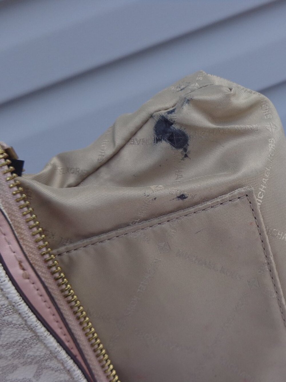 Michael Kors Nicole Triple Compartment Vanilla Pink Crossbody Ballet Bag - Picture 12 of 13